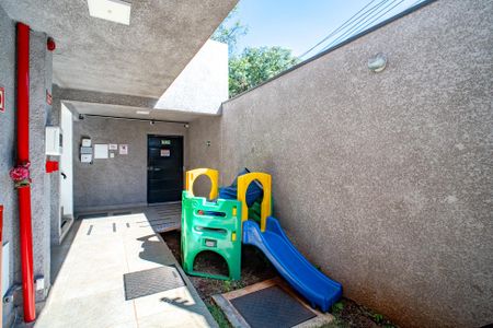 Studio à venda com 37m², 1 quarto e sem vaga Studio à venda com 37m², 1 quarto e sem vagaÁrea comum - Playground