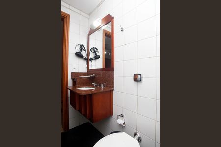 Banheiro de apartamento para alugar com 1 quarto, 36m² em Centro Histórico, Porto Alegre