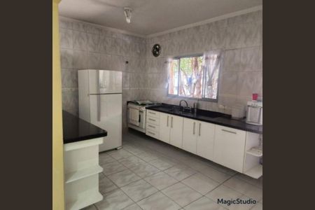Casa à venda com 300m², 4 quartos e 4 vagasFoto 01