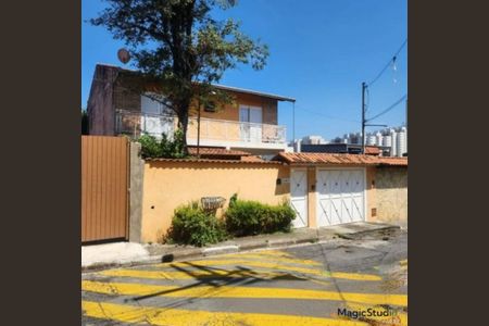 Casa à venda com 300m², 4 quartos e 4 vagasFoto 01