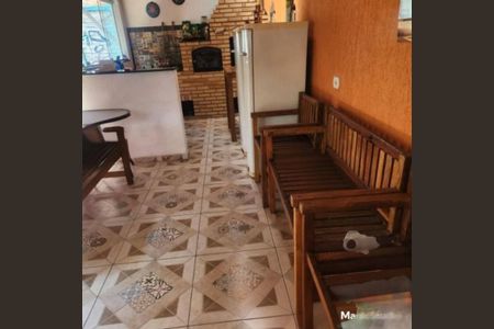 Casa à venda com 300m², 4 quartos e 4 vagasFoto 01