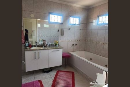 Casa à venda com 300m², 4 quartos e 4 vagasFoto 01