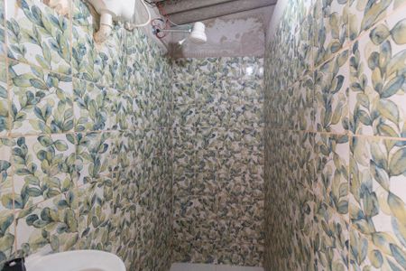 Banheiro de apartamento para alugar com 1 quarto, 20m² em Jardim Ana Estela, Carapicuíba