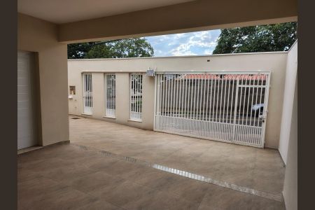Casa à venda com 162m², 3 quartos e 4 vagasÁrea externa
