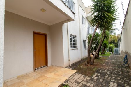 Casa de condomínio à venda com 120m², 3 quartos e 1 vaga Casa de condomínio à venda com 120m², 3 quartos e 1 vagaEntrada