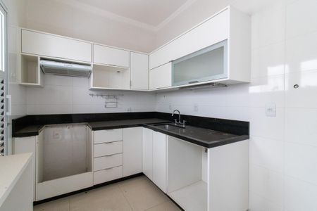 Casa de condomínio à venda com 120m², 3 quartos e 1 vaga Casa de condomínio à venda com 120m², 3 quartos e 1 vagaCozinha