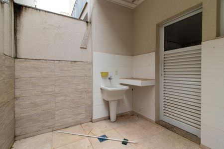 Casa de condomínio à venda com 120m², 3 quartos e 1 vaga Casa de condomínio à venda com 120m², 3 quartos e 1 vagaÁrea de Serviço