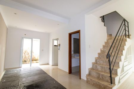 Sala de casa de condomínio à venda com 3 quartos, 120m² em Jardim Carlos Gomes, Campinas