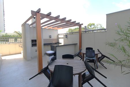 Apartamento para alugar com 33m², 2 quartos e 1 vagaÁrea comum - Churrasqueira