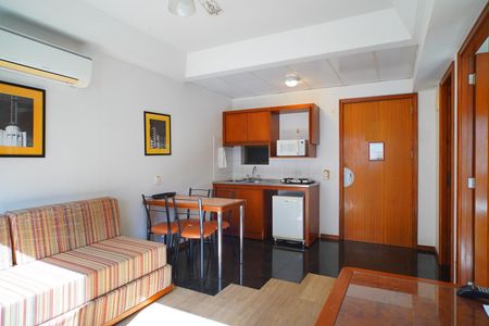 Sala  de apartamento para alugar com 1 quarto, 36m² em Centro Histórico, Porto Alegre