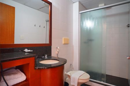 Banheiro  de apartamento para alugar com 1 quarto, 36m² em Centro Histórico, Porto Alegre