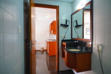 Banheiro  de apartamento para alugar com 1 quarto, 36m² em Centro Histórico, Porto Alegre