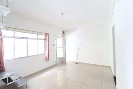 Casa para alugar com 2 quartos, 110m² em Conjunto Habitacional Jova Rural, São Paulo