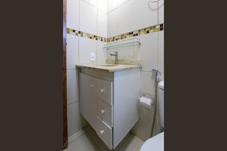 Apartamento para alugar com 57m², 2 quartos e 1 vaga Apartamento para alugar com 57m², 2 quartos e 1 vagaBanheiro