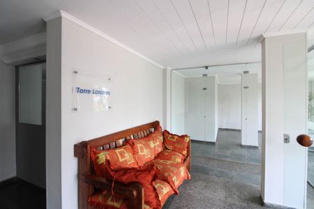 Apartamento para alugar com 57m², 2 quartos e 1 vaga Apartamento para alugar com 57m², 2 quartos e 1 vagaHall de entrada