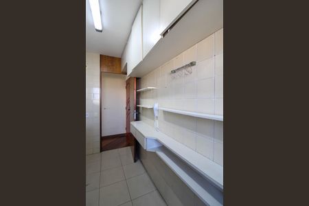 Apartamento para alugar com 57m², 2 quartos e 1 vaga Apartamento para alugar com 57m², 2 quartos e 1 vagaCozinha
