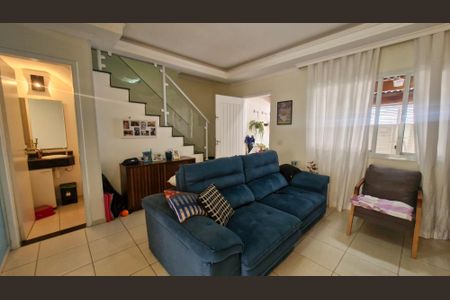 Sala de casa à venda com 3 quartos, 114m² em Jardim Sabara, São Paulo
