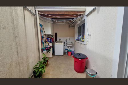 Casa à venda com 114m², 3 quartos e 2 vagas Casa à venda com 114m², 3 quartos e 2 vagasQuintal