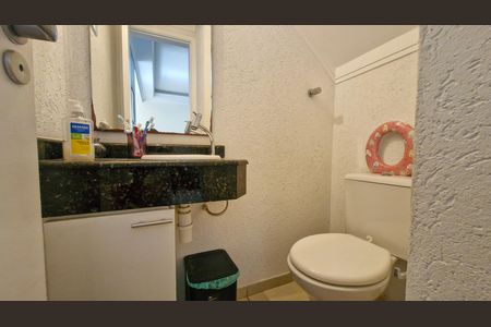 Casa à venda com 114m², 3 quartos e 2 vagas Casa à venda com 114m², 3 quartos e 2 vagasBanheiro