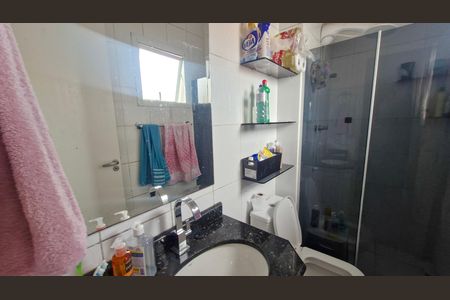 Casa à venda com 114m², 3 quartos e 2 vagas Casa à venda com 114m², 3 quartos e 2 vagasBanheiro