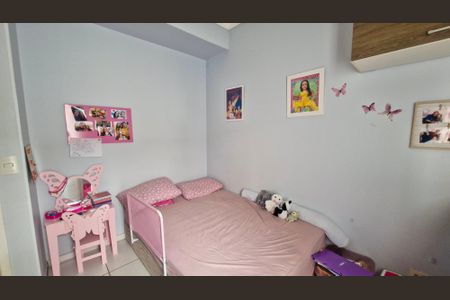 Quarto de casa à venda com 3 quartos, 114m² em Jardim Sabara, São Paulo