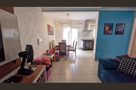 Sala de casa à venda com 3 quartos, 114m² em Jardim Sabara, São Paulo