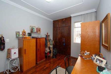 Apartamento à venda com 200m², 5 quartos e 2 vagas Apartamento à venda com 200m², 5 quartos e 2 vagasQUARTO4