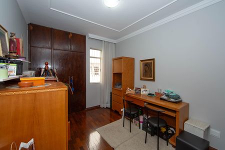 Apartamento à venda com 200m², 5 quartos e 2 vagas Apartamento à venda com 200m², 5 quartos e 2 vagasQUARTO4