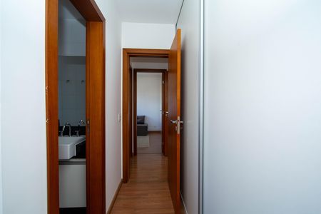 Apartamento à venda com 60m², 2 quartos e 2 vagas Apartamento à venda com 60m², 2 quartos e 2 vagasCORREDOR