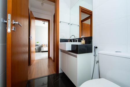 Apartamento à venda com 60m², 2 quartos e 2 vagas Apartamento à venda com 60m², 2 quartos e 2 vagasBANHEIRO1
