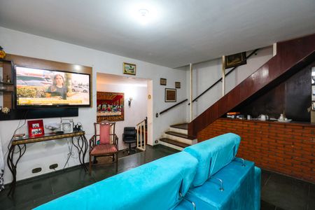 Casa para alugar com 117m², 2 quartos e 3 vagas Casa para alugar com 117m², 2 quartos e 3 vagasSala
