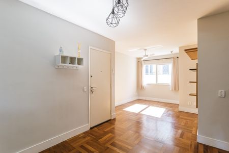 Apartamento para alugar com 76m², 2 quartos e 1 vagaSala