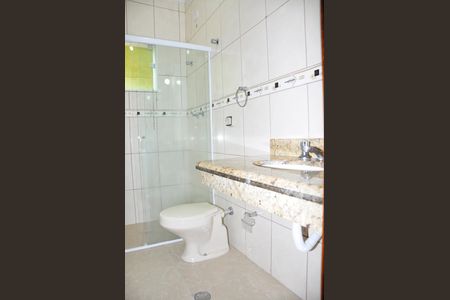 Casa para alugar com 200m², 3 quartos e 3 vagas Casa para alugar com 200m², 3 quartos e 3 vagasDetalhe - Suíte