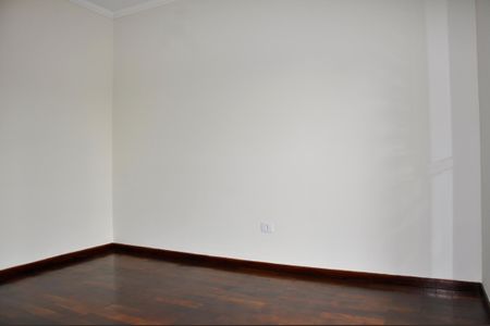 Casa para alugar com 200m², 3 quartos e 3 vagas Casa para alugar com 200m², 3 quartos e 3 vagasDetalhe - Quarto 01 com Varanda e Suíte