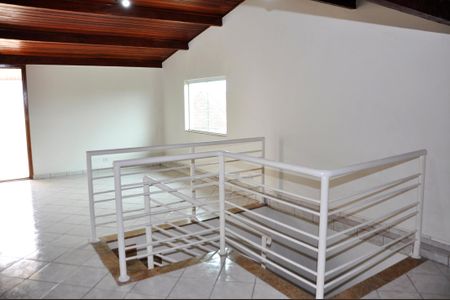 Casa para alugar com 200m², 3 quartos e 3 vagas Casa para alugar com 200m², 3 quartos e 3 vagasDetalhe - Sótão