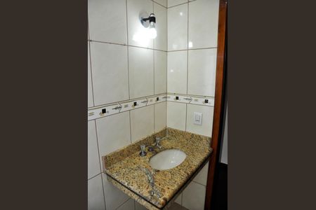Casa para alugar com 200m², 3 quartos e 3 vagas Casa para alugar com 200m², 3 quartos e 3 vagasDetalhe - Suíte