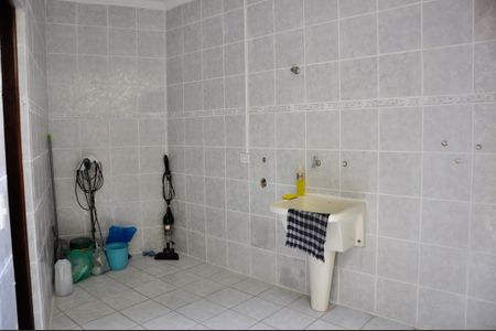 Casa para alugar com 200m², 3 quartos e 3 vagas Casa para alugar com 200m², 3 quartos e 3 vagasDetalhe - Área de Serviço