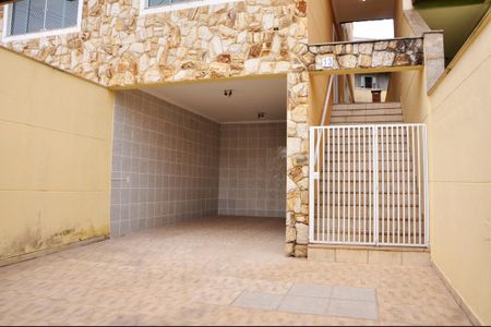 Casa para alugar com 200m², 3 quartos e 3 vagas Casa para alugar com 200m², 3 quartos e 3 vagasGaragem