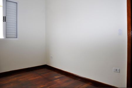 Casa para alugar com 200m², 3 quartos e 3 vagas Casa para alugar com 200m², 3 quartos e 3 vagasDetalhe - Quarto 02