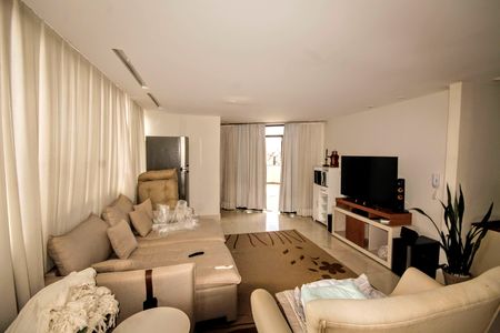 Apartamento para alugar com 265m², 5 quartos e 5 vagassala 2