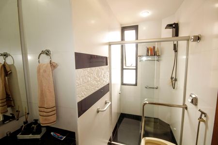 Apartamento para alugar com 265m², 5 quartos e 5 vagasbanheiro 1