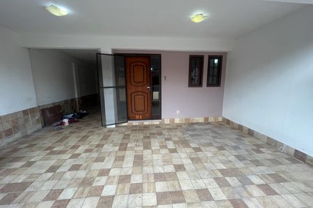 Apartamento para alugar com 160m², 2 quartos e 3 vagasEntrada