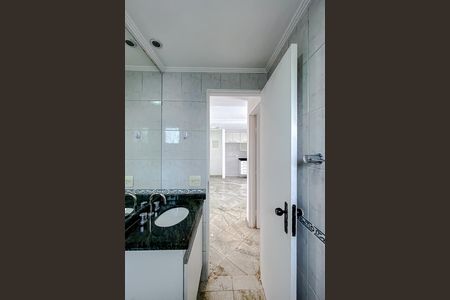 Apartamento para alugar com 50m², 2 quartos e 1 vaga Apartamento para alugar com 50m², 2 quartos e 1 vagaBanheiro