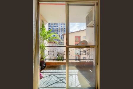 Sacada de apartamento à venda com 2 quartos, 58m² em Jardim D’abril, Osasco