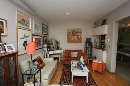 Apartamento à venda com 120m², 2 quartos e 2 vagas Apartamento à venda com 120m², 2 quartos e 2 vagasSala