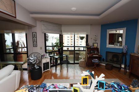 Apartamento à venda com 120m², 2 quartos e 2 vagas Apartamento à venda com 120m², 2 quartos e 2 vagasSala