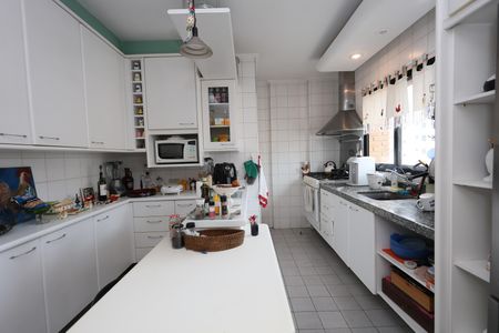 Apartamento à venda com 120m², 2 quartos e 2 vagas Apartamento à venda com 120m², 2 quartos e 2 vagascozinha