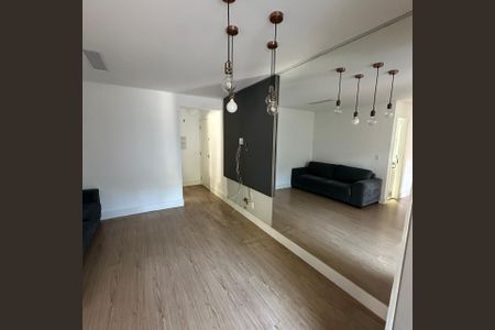 Sala de apartamento para alugar com 3 quartos, 68m² em Bela Aliança, São Paulo