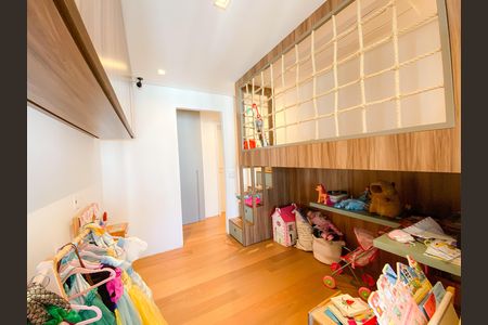 Apartamento à venda com 232m², 4 quartos e 3 vagas Apartamento à venda com 232m², 4 quartos e 3 vagasQuarto 1