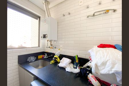Apartamento à venda com 232m², 4 quartos e 3 vagas Apartamento à venda com 232m², 4 quartos e 3 vagasÁrea de Serviço